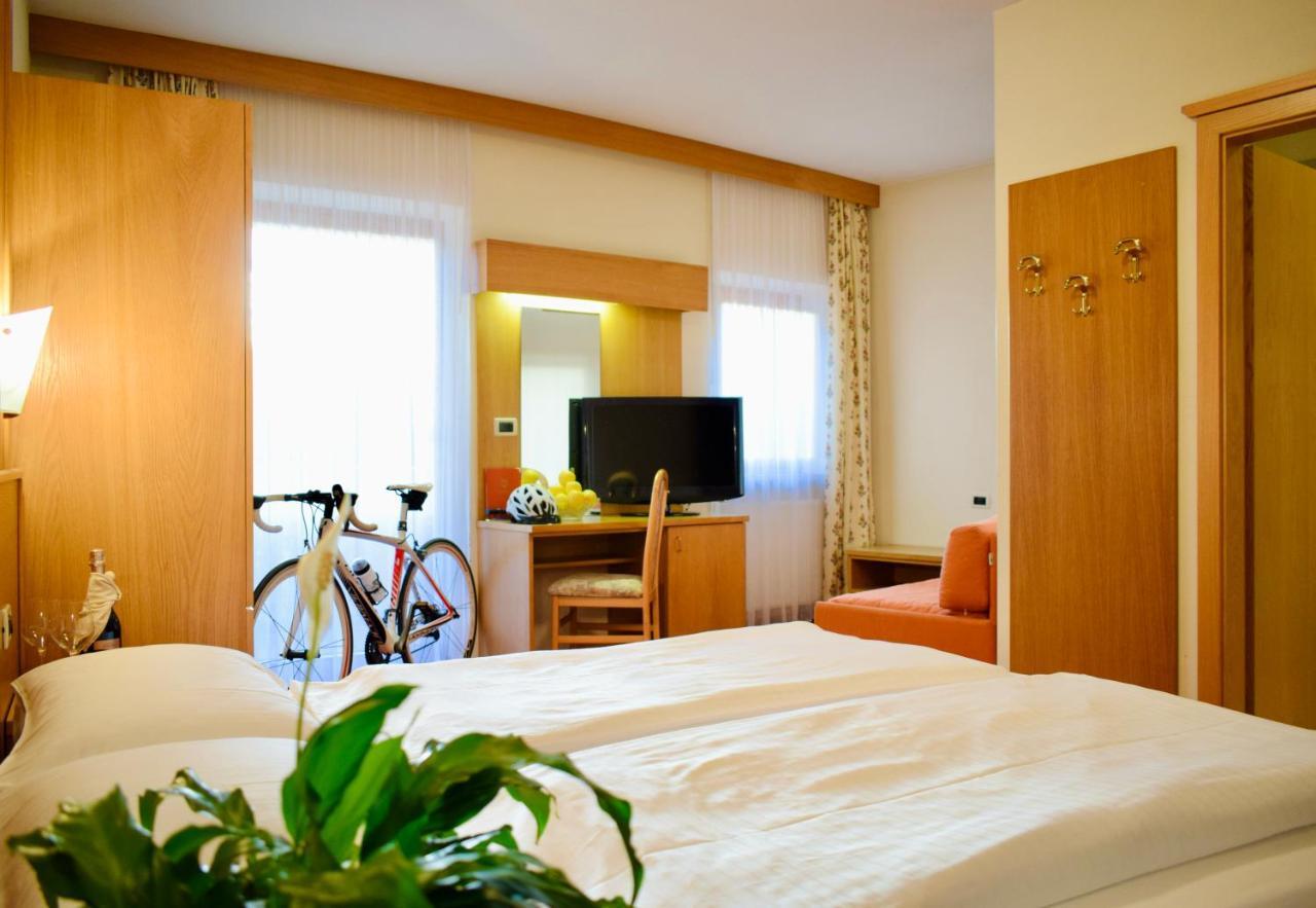 Hotel Waldheim Sarnonico Luaran gambar