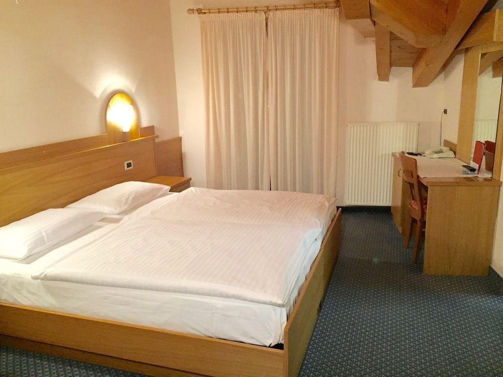 Hotel Waldheim Sarnonico Luaran gambar